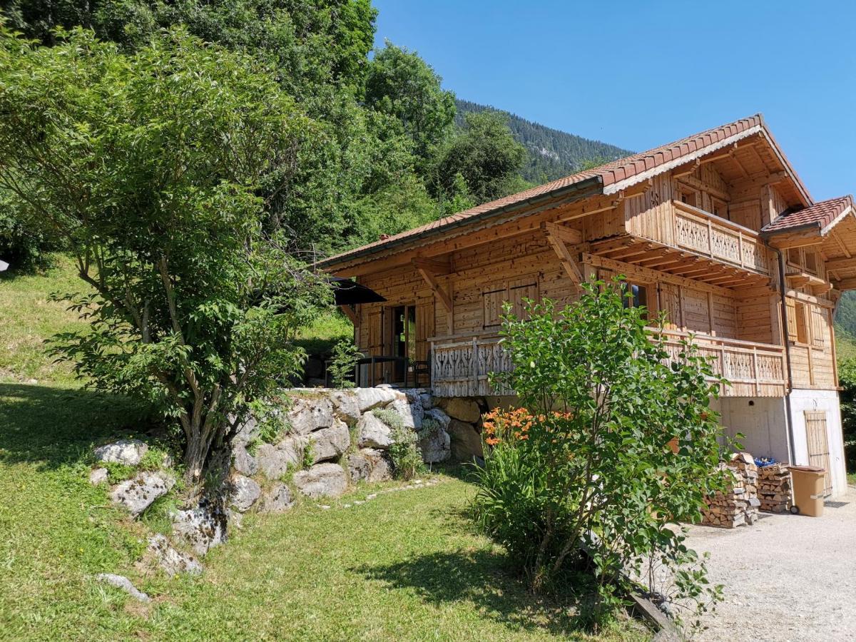 Magnifique Chalet Au Coeur Du Village Du Reposoir Le Reposoir Exterior foto